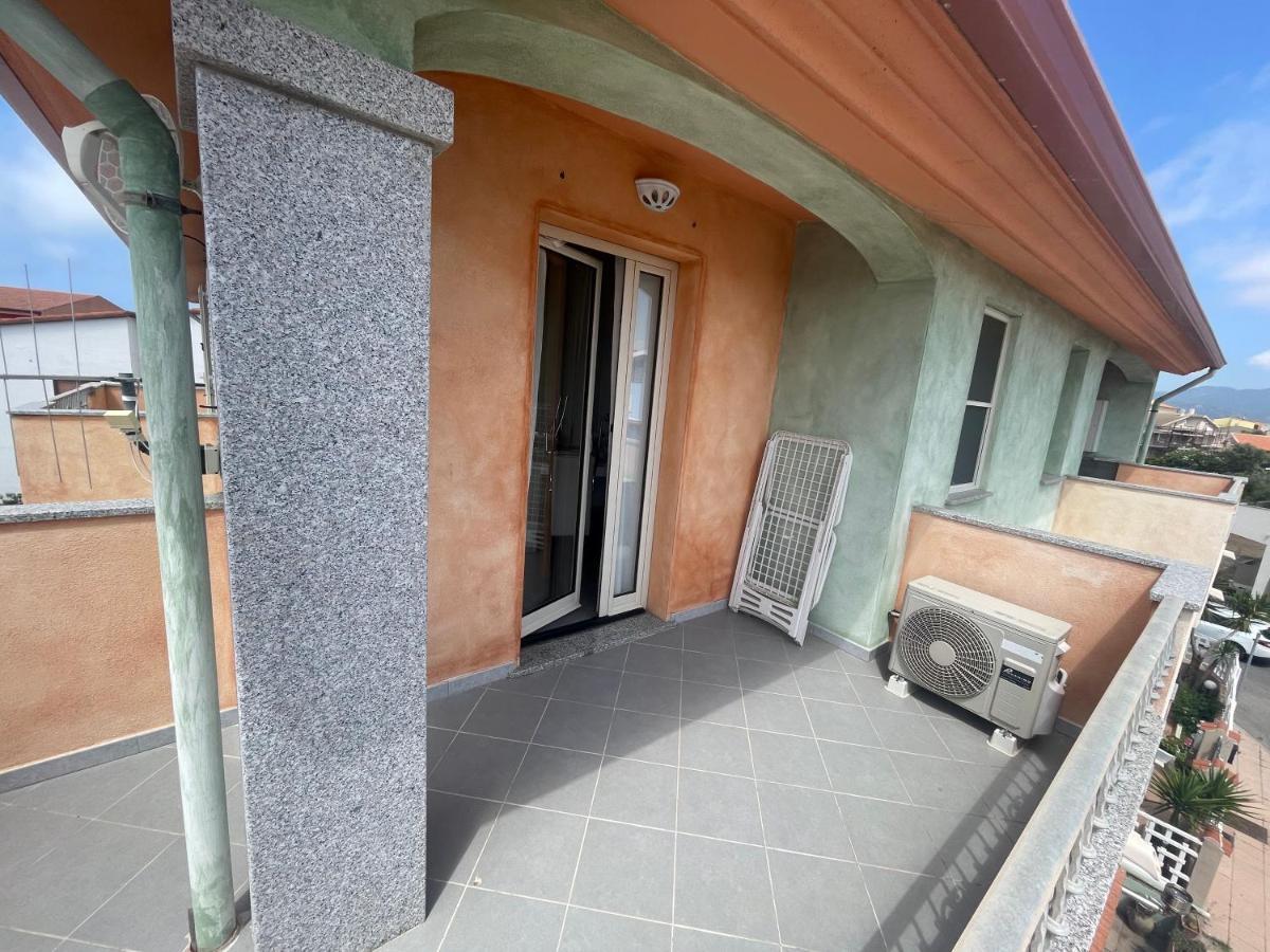 Mansarda San Pietro Apartment Valledoria  Bagian luar foto